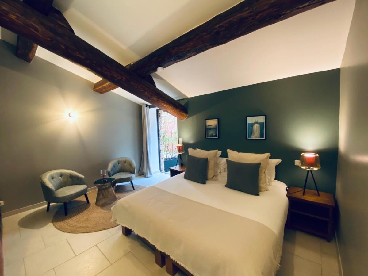 Le Jas De Joucas Hotel-Restaurant エクステリア 写真