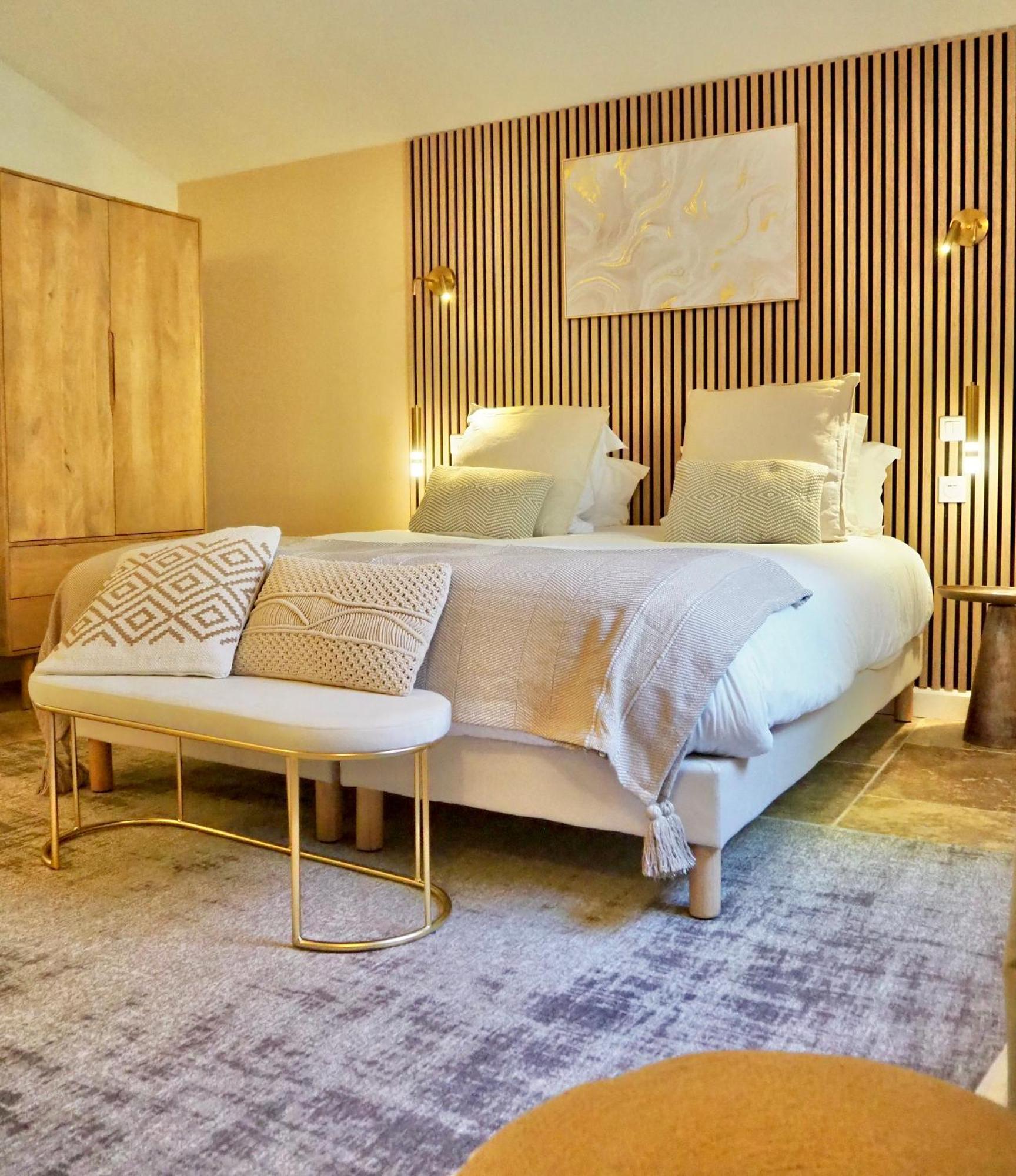Le Jas De Joucas Hotel-Restaurant エクステリア 写真