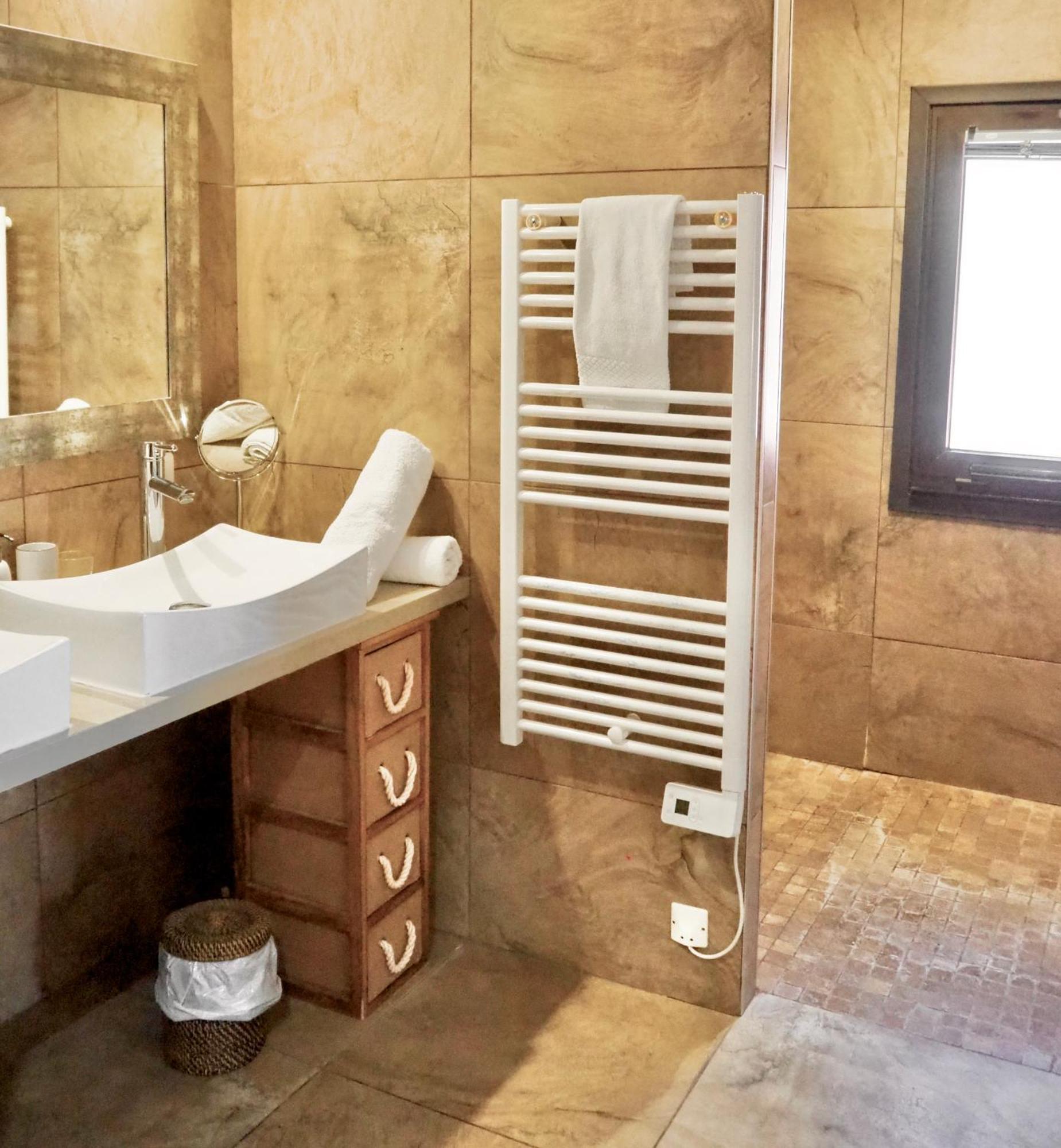 Le Jas De Joucas Hotel-Restaurant エクステリア 写真